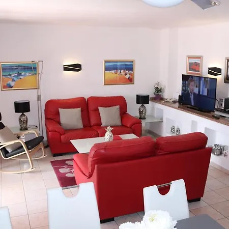 Deluxe 2 Bedroom On Brisas Complex With Large Heated Pool, Close To * Playa Blanca (Lanzarote)