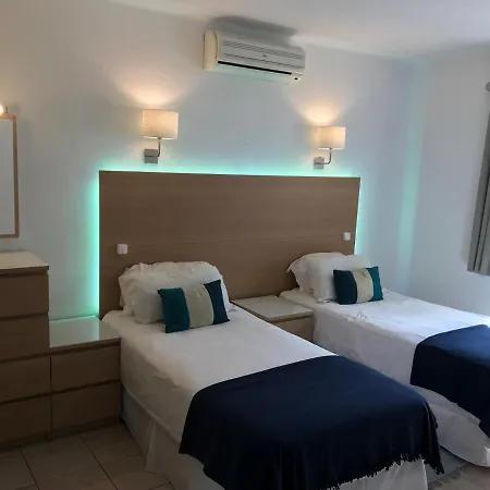Deluxe 2 Bedroom On Brisas Complex With Large Heated Pool, Close To *